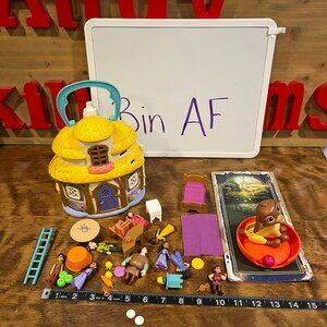 Mattel Disney Wish Micro Figure & Doll House Playset and Valentino Goat